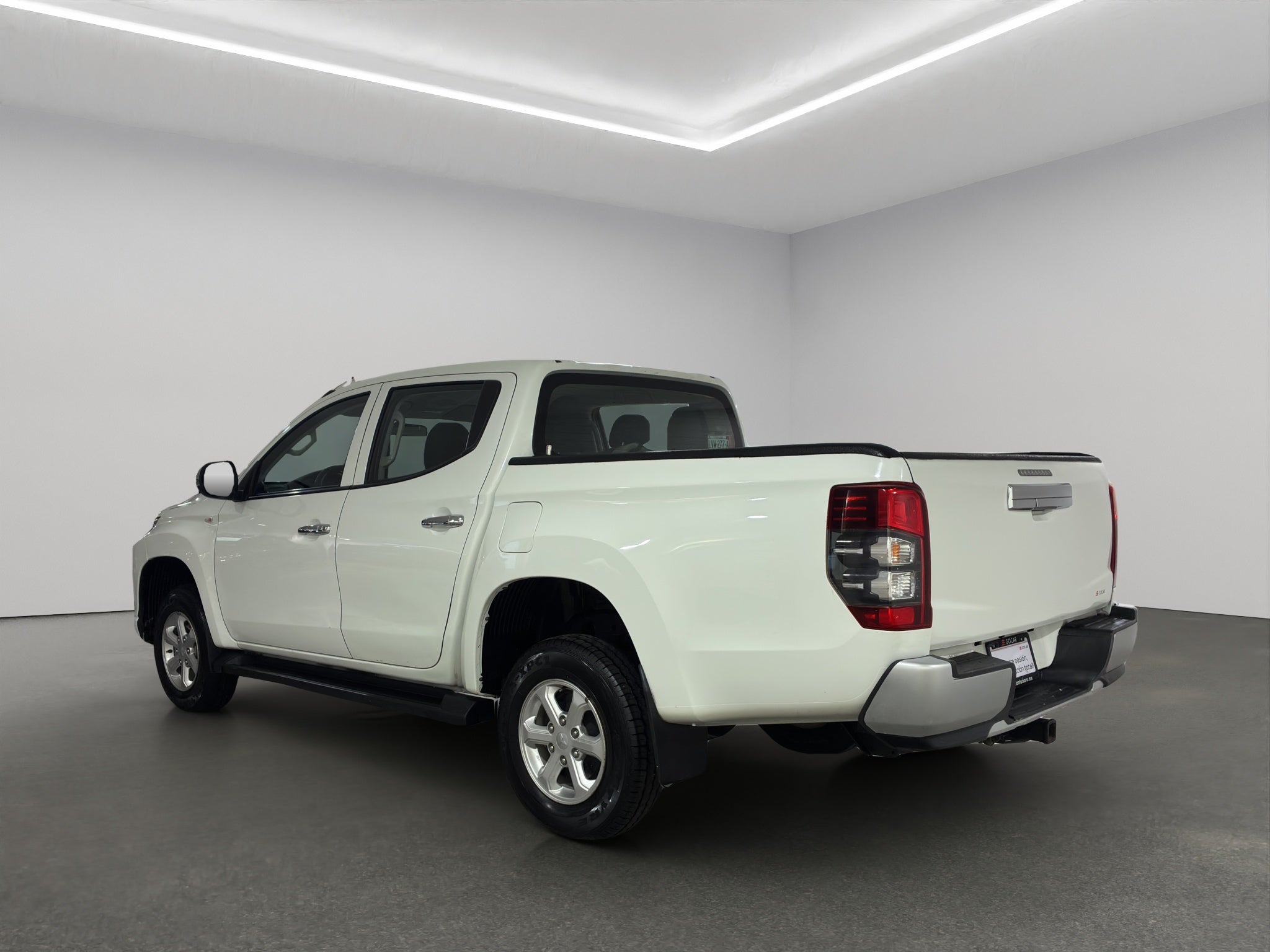 2023 Mitsubishi Comerciales L200 Pick-Up 4 pts. GLX, Doble Cab., 2.4TD, TM5, 4x4