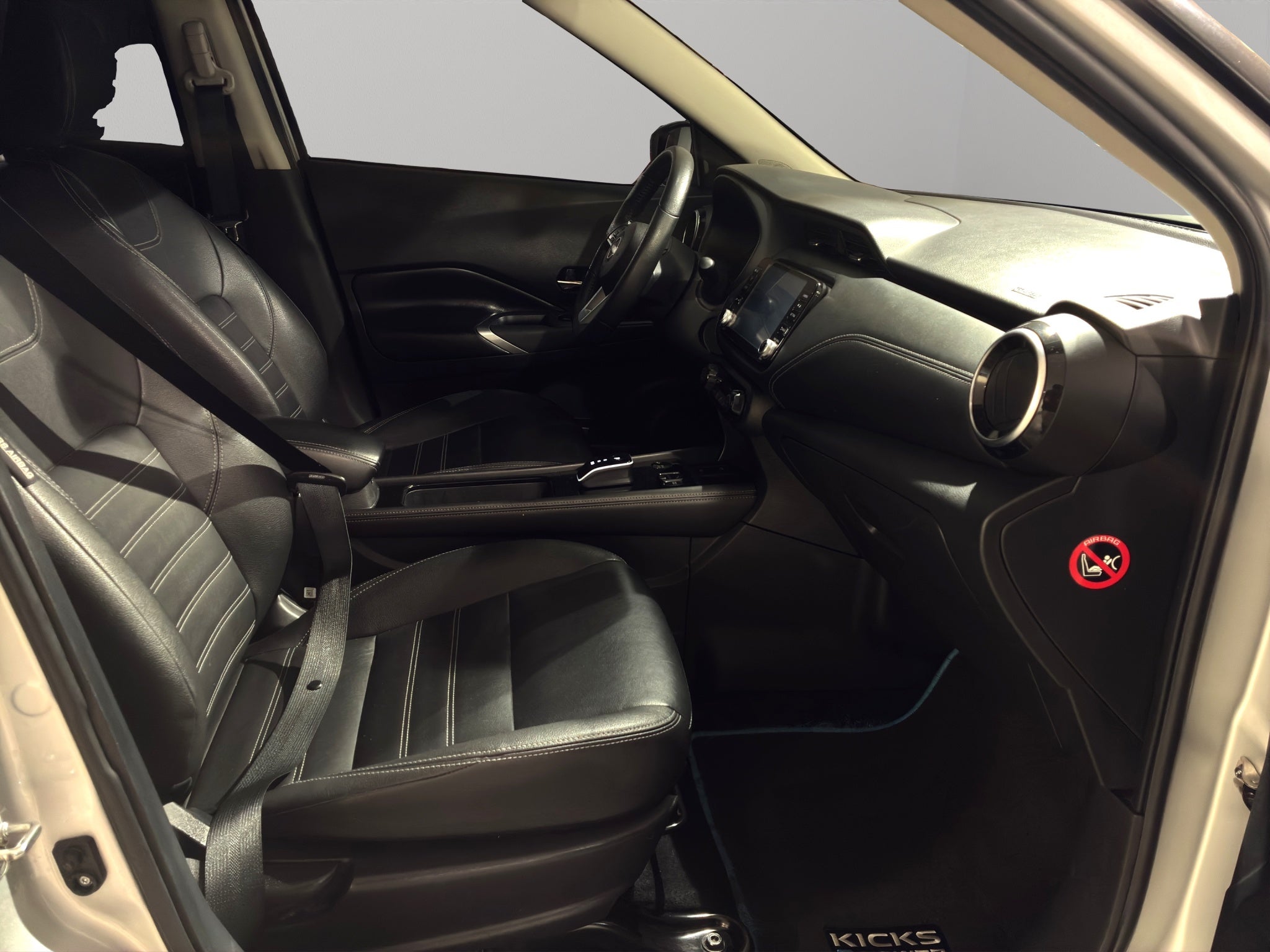 2023 Nissan Kicks VUD 5 pts. Platinum e-Power, E-REV, TA, piel, ADAS, RA-17