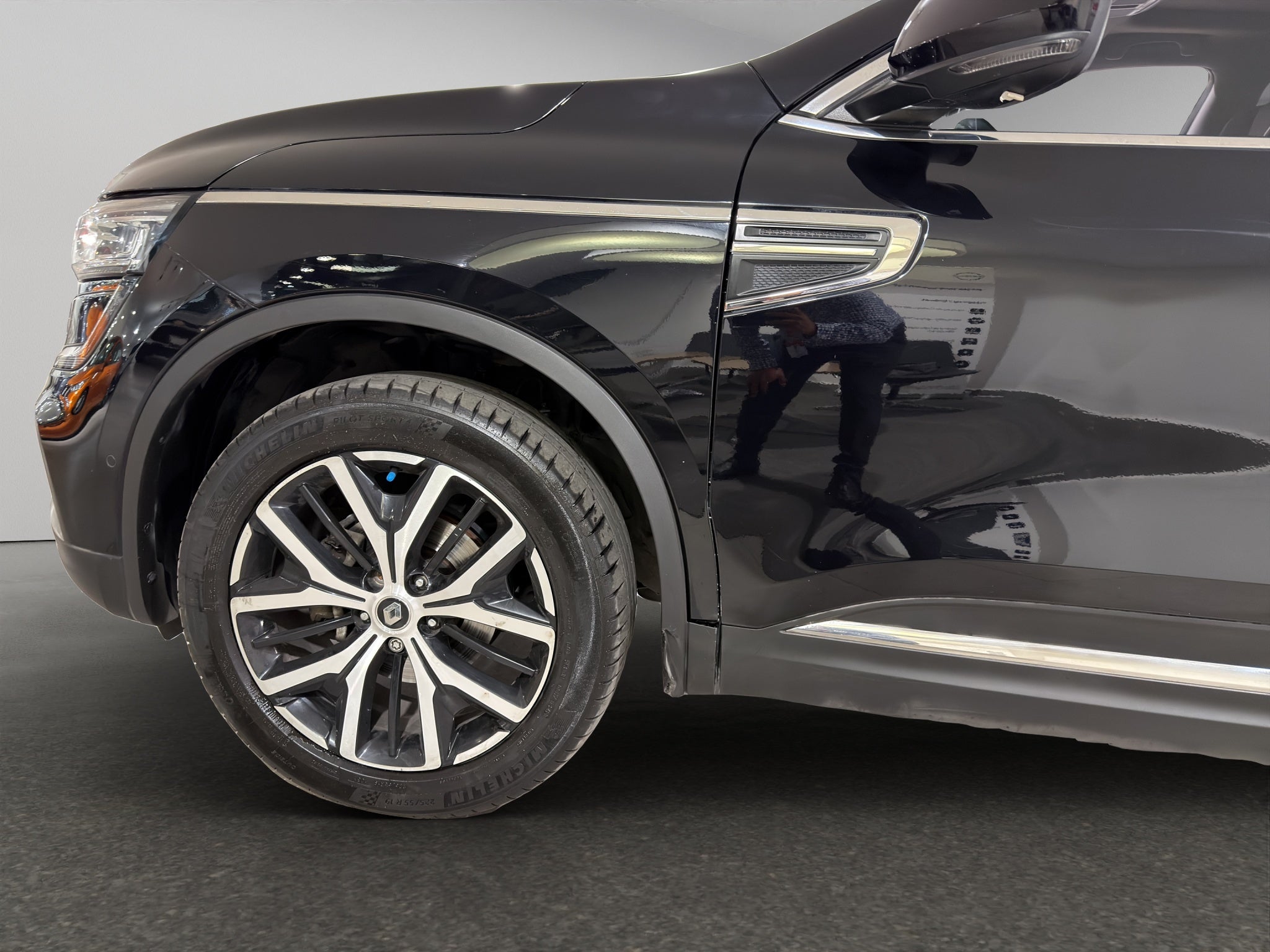 2023 Renault Koleos VUD 5 pts. Iconic, TA, climatronic, piel, QCP, GPS, RA-19