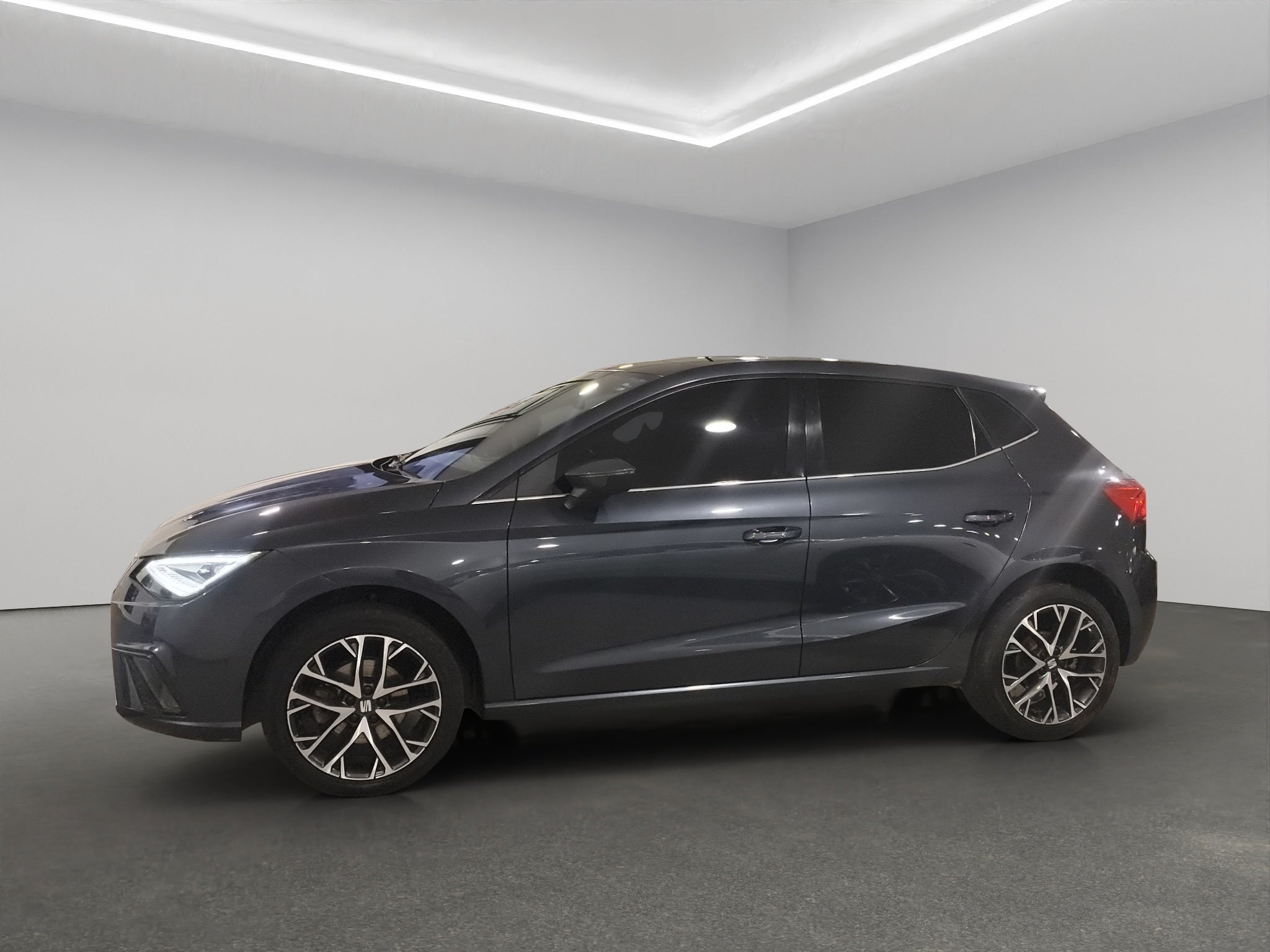 2023 Seat Ibiza 5 pts. Xcellence, 110 HP, 1.6l, TM5, a/ac., QC, f. led, RA-16