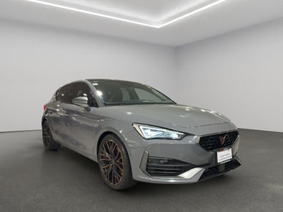 2024 Cupra León 5 pts. High, 300 HP, 2.0T, DSG, QC, RA-19 (línea anterior)