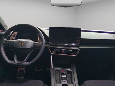 2024 Cupra León 5 pts. High, 300 HP, 2.0T, DSG, QC, RA-19 (línea anterior)