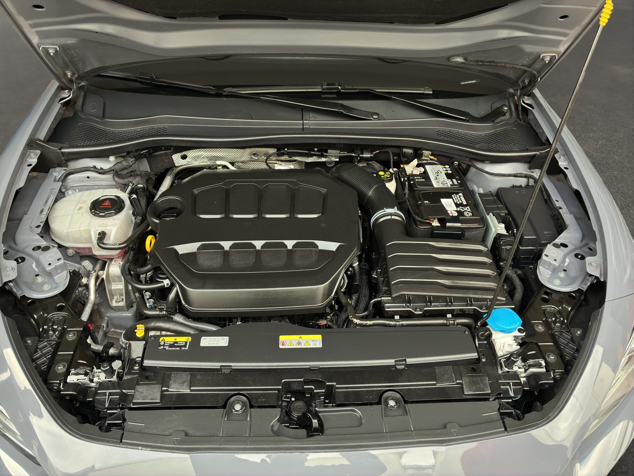 2024 Cupra León 5 pts. High, 300 HP, 2.0T, DSG, QC, RA-19 (línea anterior)
