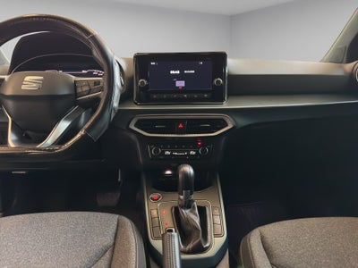 2023 Seat Arona VUD 5 pts. Xperience, 1.6l, climatronic, f. led, cámara reversa, RA-17
