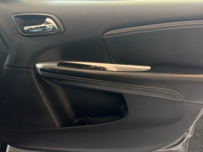 2016 Dodge Journey VUD 5 pts. SXT, 2.4l, TA, VE, BL, 7 pas., RA-17