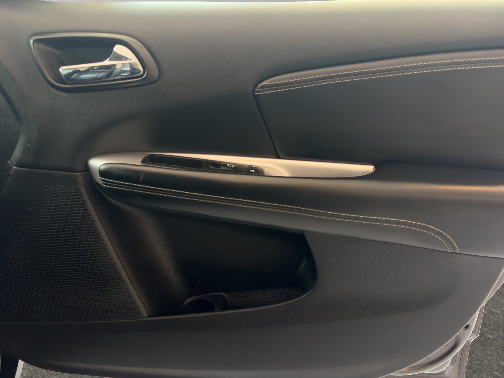 2016 Dodge Journey VUD 5 pts. SXT, 2.4l, TA, VE, BL, 7 pas., RA-17