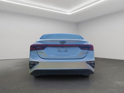 2020 Kia Forte 4 pts. L, 2.0l, TM6, a/ac., sin botón encend., R-16