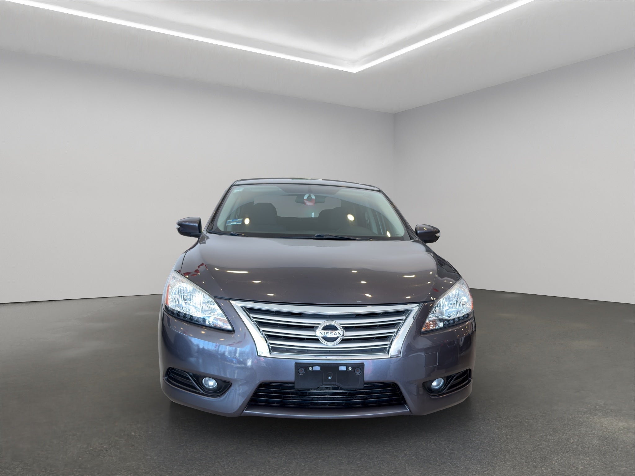 2016 Nissan Sentra 4 pts. Advance, TM6, a/ac., f. niebla, RA-16 (línea anterior)