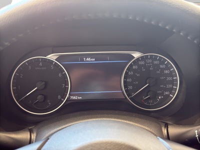 2025 Nissan Sentra 4 pts. Advance, TM6, a/ac., f. niebla, RA-16