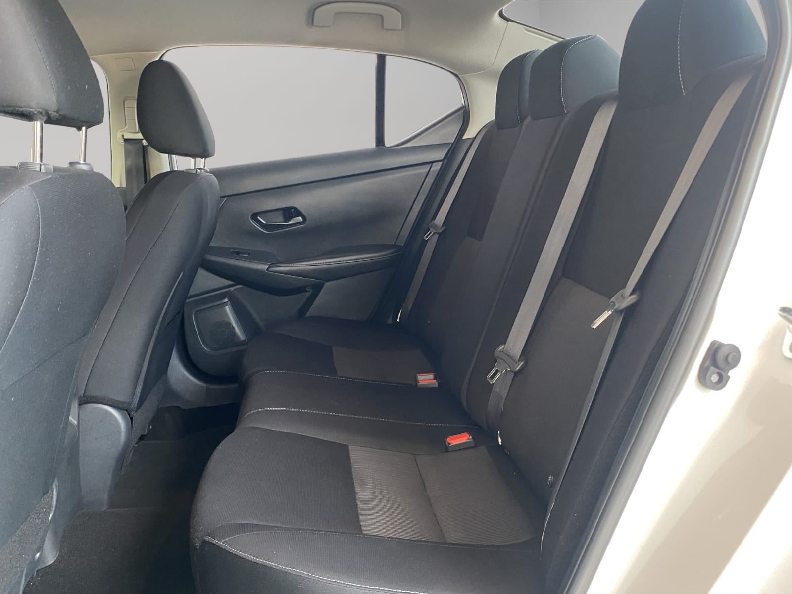 2024 Nissan Sentra 4 PTS ADVANVE TA 6 A/AC F NIEBLA RA 16