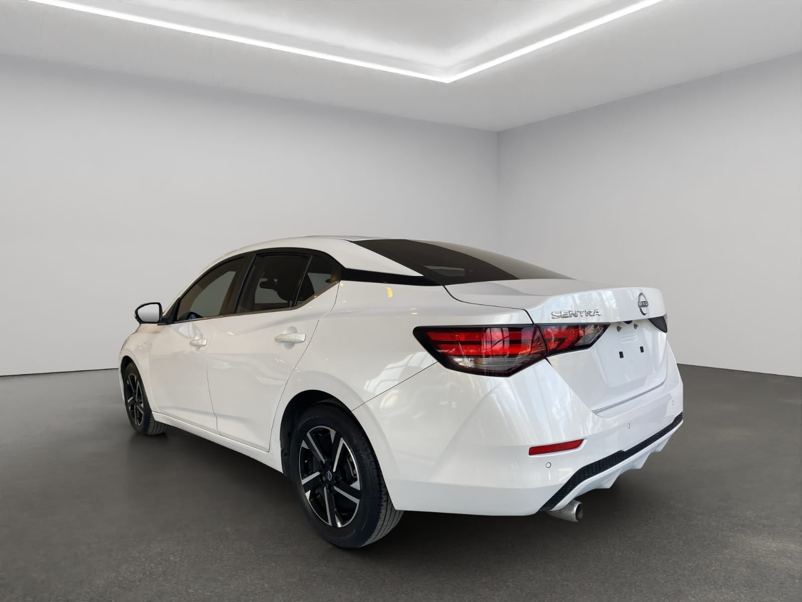 2024 Nissan Sentra 4 PTS ADVANVE TA 6 A/AC F NIEBLA RA 16