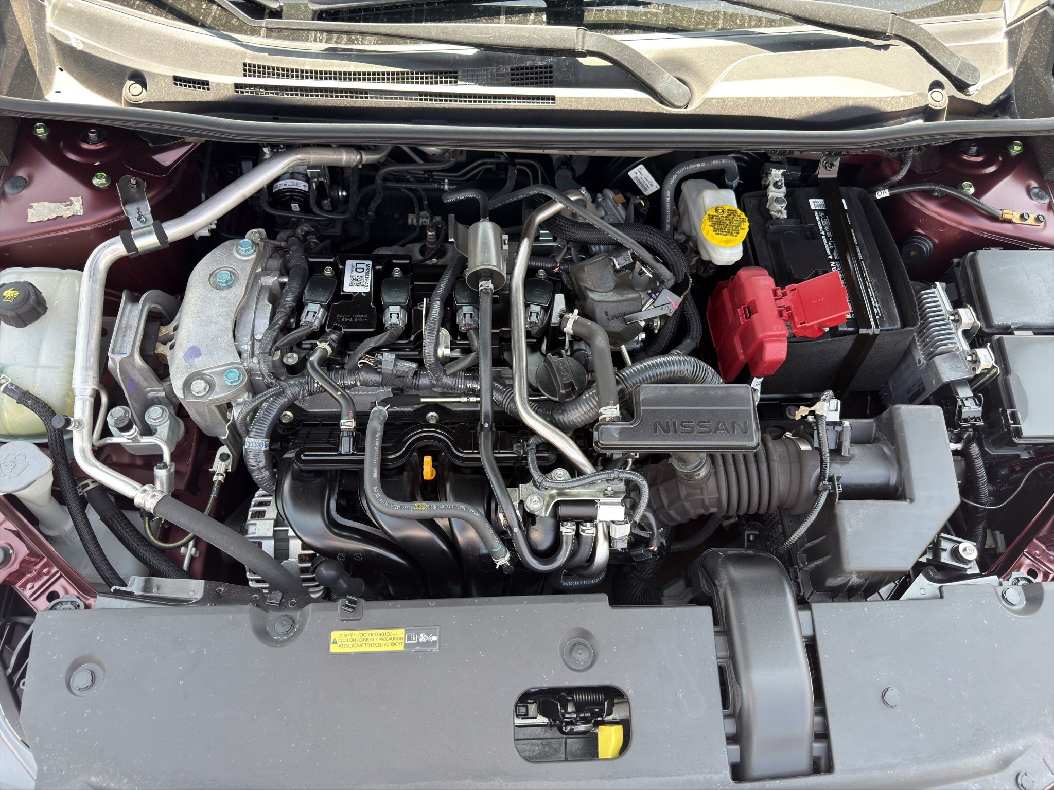 2024 Nissan Sentra 4 pts. Advance, TM6, a/ac., f. niebla, RA-16