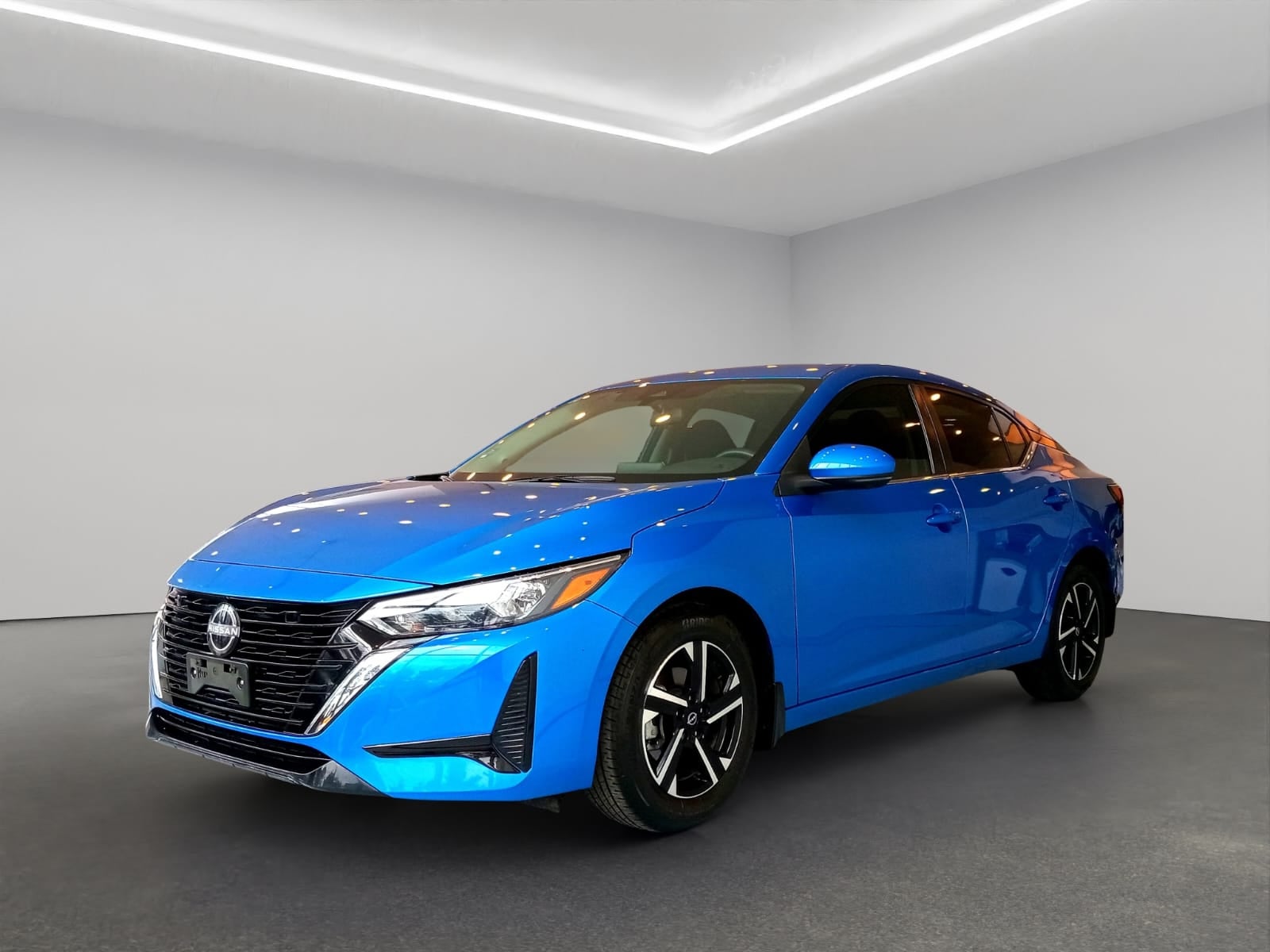 2024 Nissan Sentra 4 pts. Advance, TM6, a/ac., f. niebla, RA-16