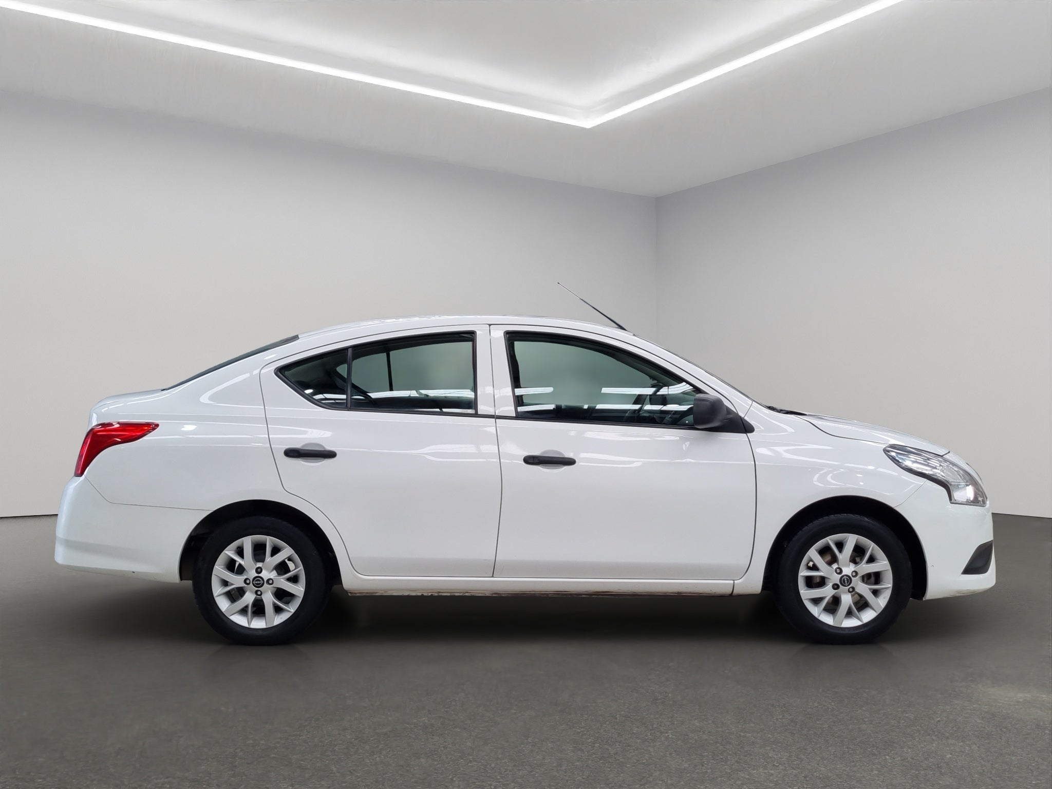 2023 Nissan V-Drive 4 pts. Base, TM5, a/ac., VE, RA-15