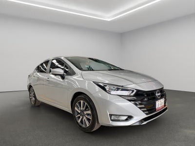 2024 Nissan Versa 4 pts. Advance, TM5, a/ac., f. niebla, RA-16