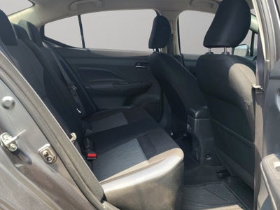 2024 Nissan Versa 4 pts. Advance, TM5, a/ac., f. niebla, RA-16