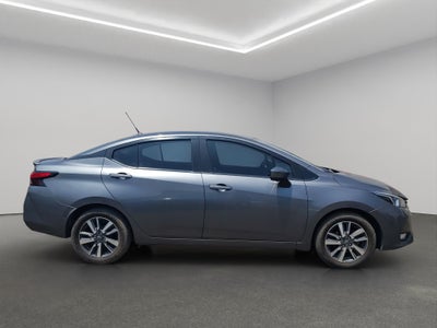2024 Nissan Versa 4 pts. Advance, TM5, a/ac., f. niebla, RA-16