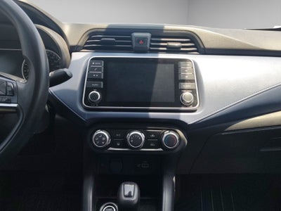 2024 Nissan Versa 4 pts. Advance, TM5, a/ac., f. niebla, RA-16