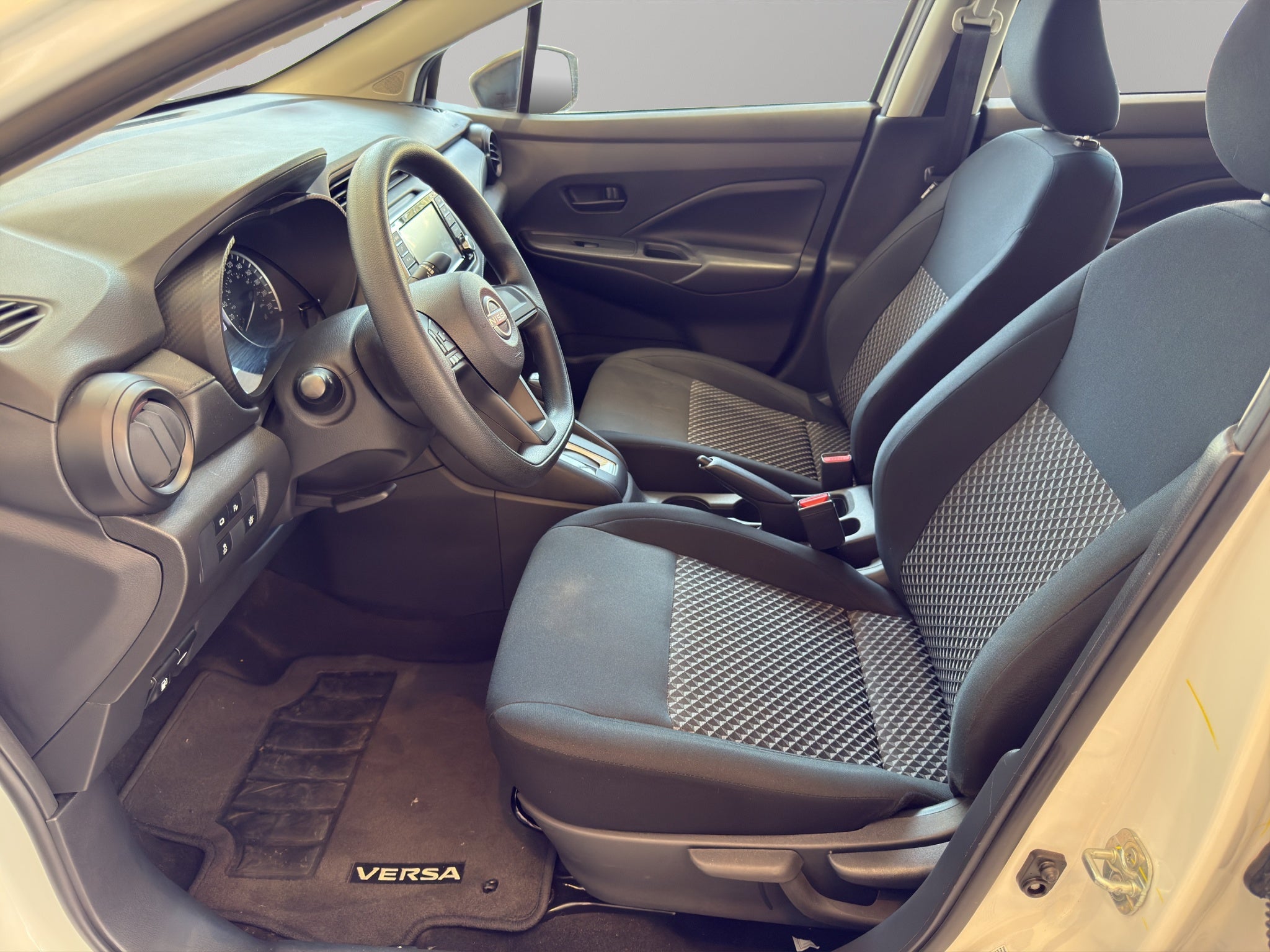 2024 Nissan Versa SENSE CVT