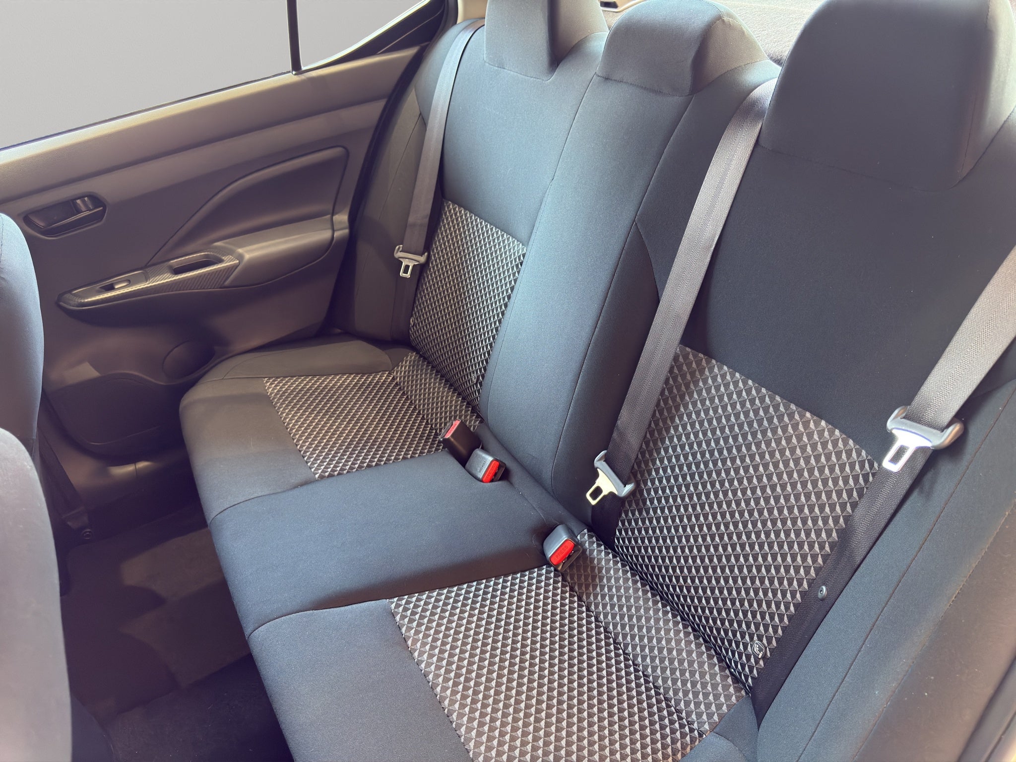 2024 Nissan Versa SENSE CVT