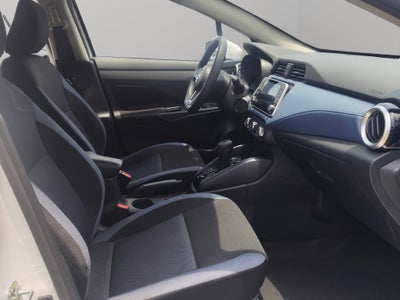 2025 Nissan Versa 4 pts. Advance, TM5, a/ac., f. niebla, RA-16 (línea anterior)
