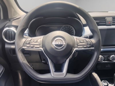 2025 Nissan Versa 4 pts. Advance, TM5, a/ac., f. niebla, RA-16 (línea anterior)