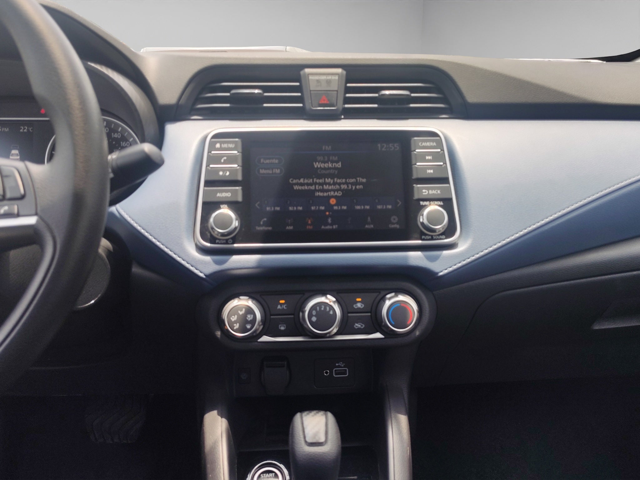 2025 Nissan Versa 4 pts. Advance, TM5, a/ac., f. niebla, RA-16 (línea anterior)