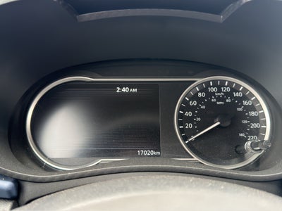 2024 Nissan Versa 4 pts. Advance, TM5, a/ac., f. niebla, RA-16