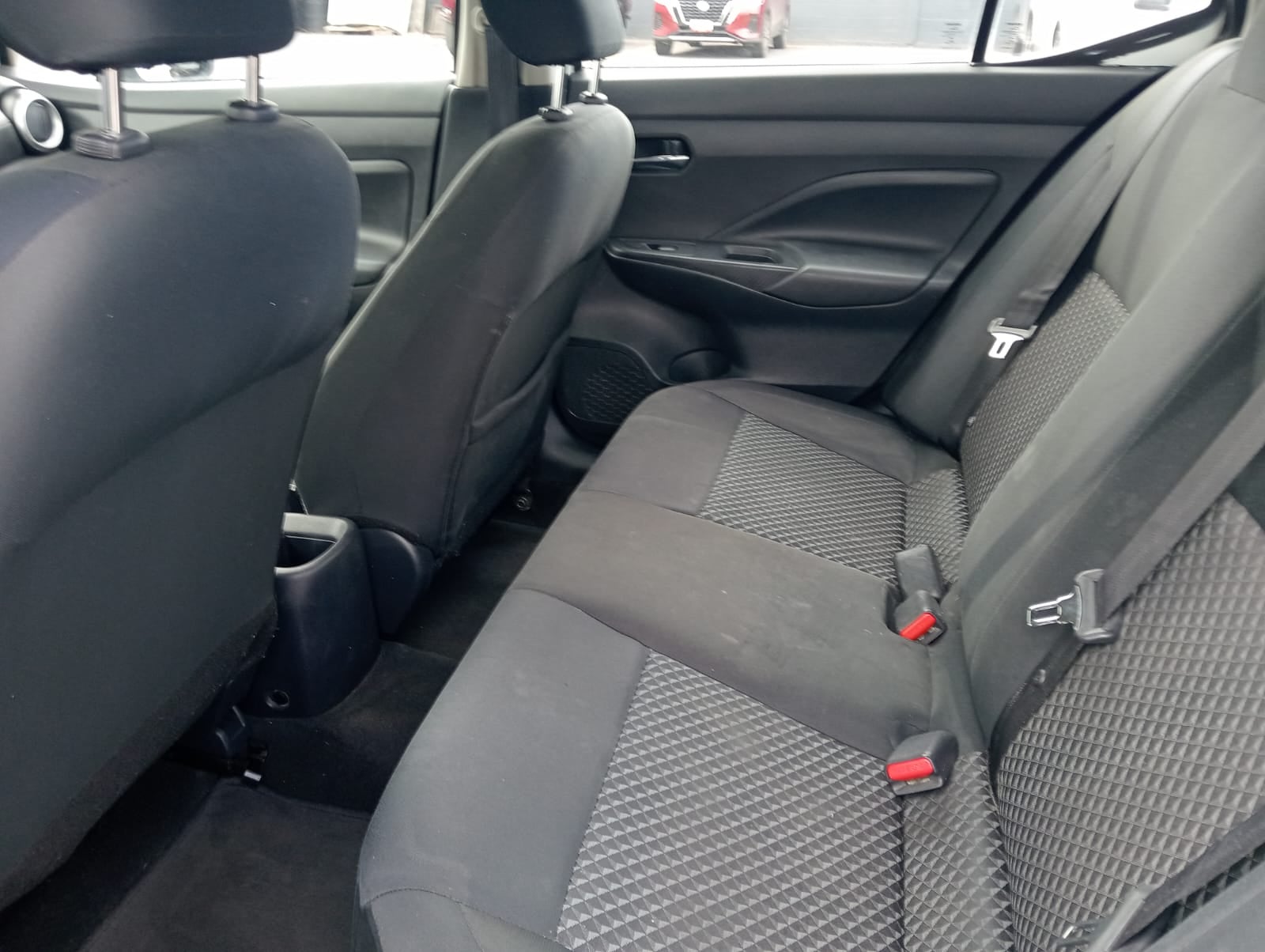 2021 Nissan Versa 4 pts. Sense, TM5, a/ac., VE, R-15