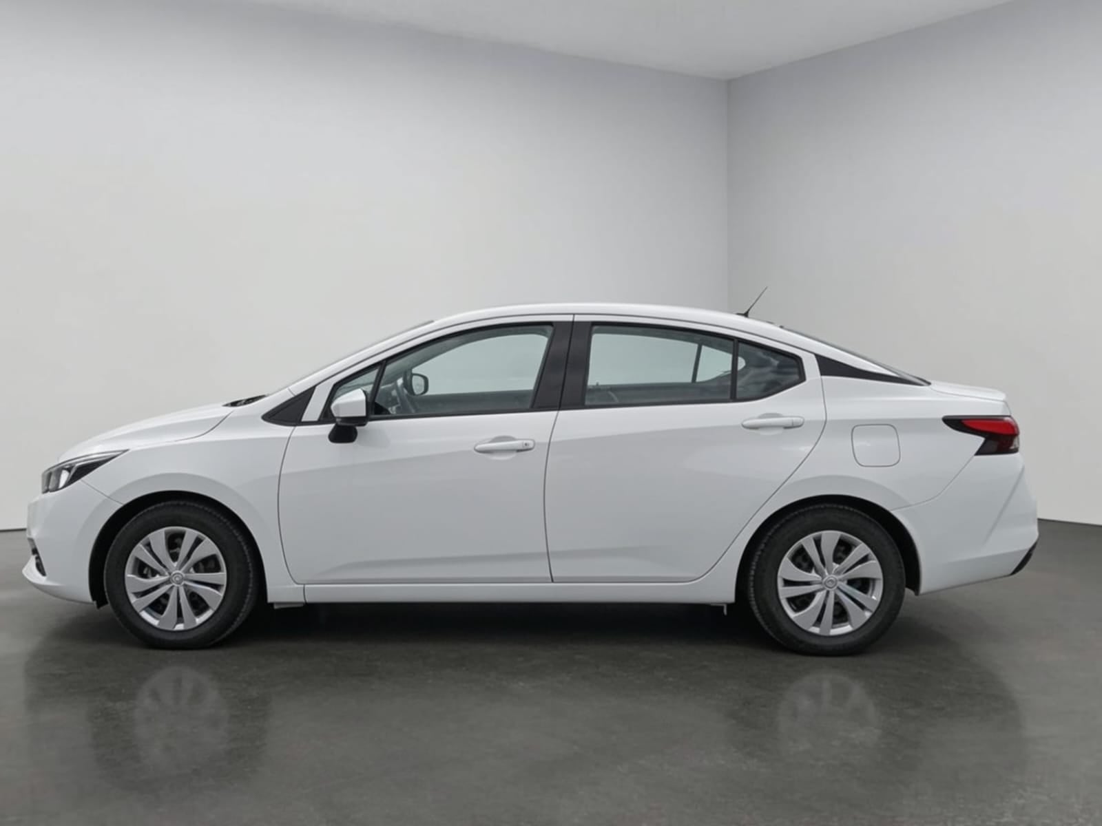 2021 Nissan Versa 4 pts. Sense, TM5, a/ac., VE, R-15