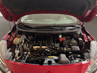 2024 Nissan Versa 4 pts. Advance, TM5, a/ac., f. niebla, RA-16