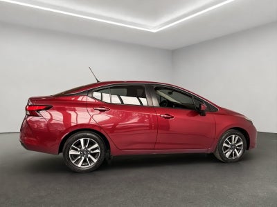 2024 Nissan Versa 4 pts. Advance, TM5, a/ac., f. niebla, RA-16