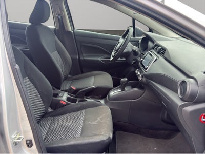 2024 Nissan Versa 4 pts. Sense, TM5, a/ac., R-15