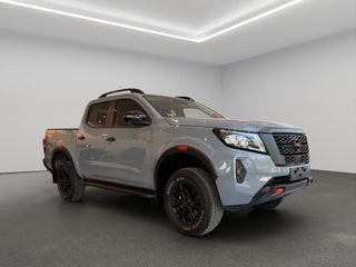 2025 Nissan Comerciales Frontier y NP 300 Frontier Pick-Up 4 pts. Frontier Pro 4x, Doble Cab., L4, 2.5l, TA, a/ac., piel, RA-18, 4x4