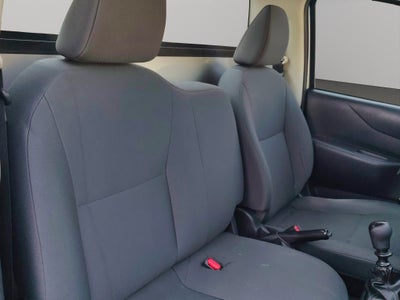 2023 Nissan Comerciales NP300 2 pts. Pick-Up, Cab. Sencilla, TM6, a/ac.