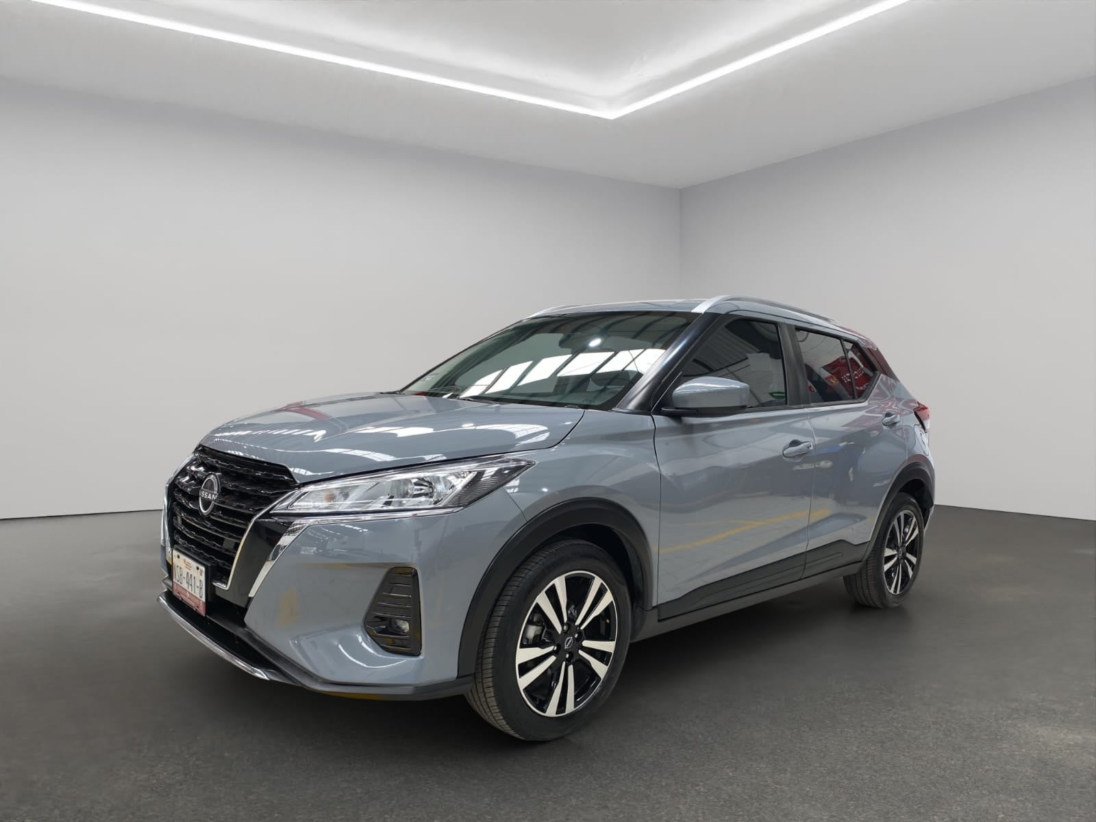 2025 Nissan Kicks VUD 5 pts. Play Advance, 1.6l, TM5, RA-17 (línea nueva)