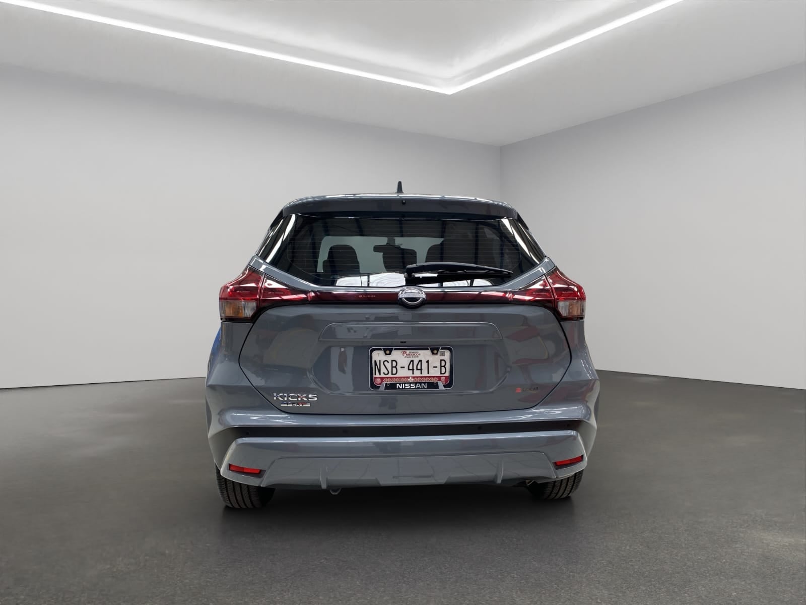 2025 Nissan Kicks VUD 5 pts. Play Advance, 1.6l, TM5, RA-17 (línea nueva)