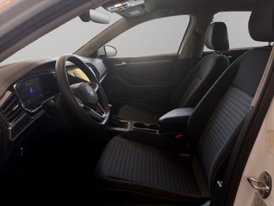 2022 Volkswagen Jetta A7 4 pts. Comfortline, 1.4T, TA, RA-16 (cambio de línea)