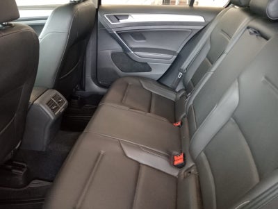 2017 Volkswagen Golf A7 5 pts. HB Highline, 1.4T, DSG, climatronic, QCP, f. niebla, RA-17