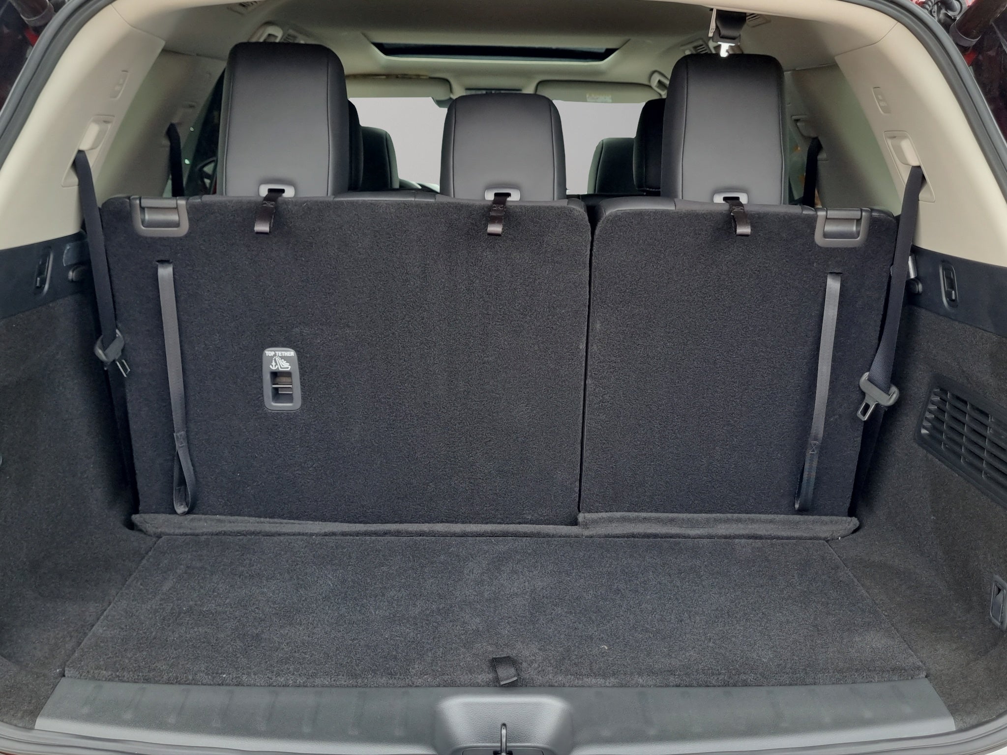 2025 Nissan Pathfinder VUD 5 pts. Platinum, 3.5l, TA, piel premium, RA-20, 4x4
