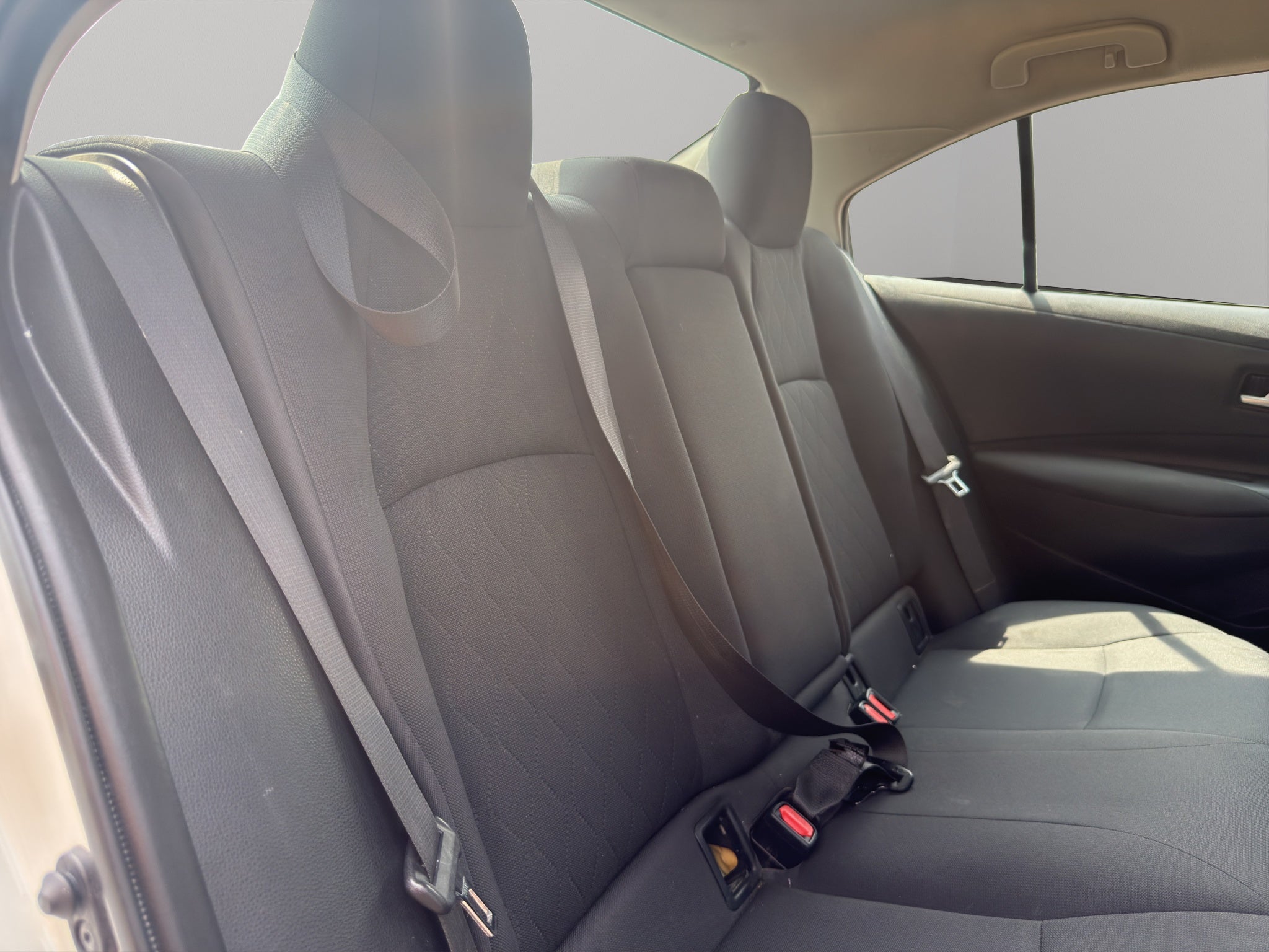 2020 Toyota Corolla 4 pts. LE, 1.8l, TA, RA-16 (línea nueva)