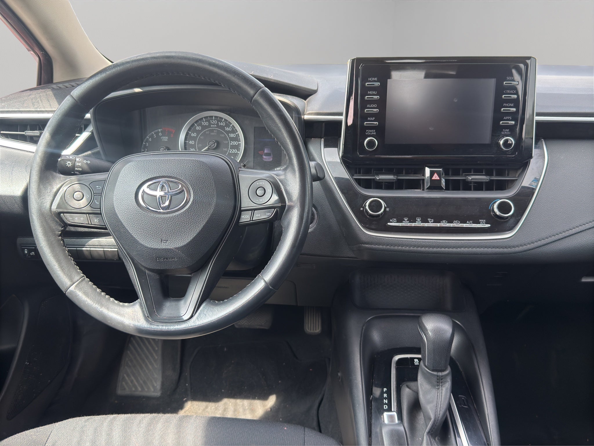 2020 Toyota Corolla 4 pts. LE, 1.8l, TA, RA-16 (línea nueva)