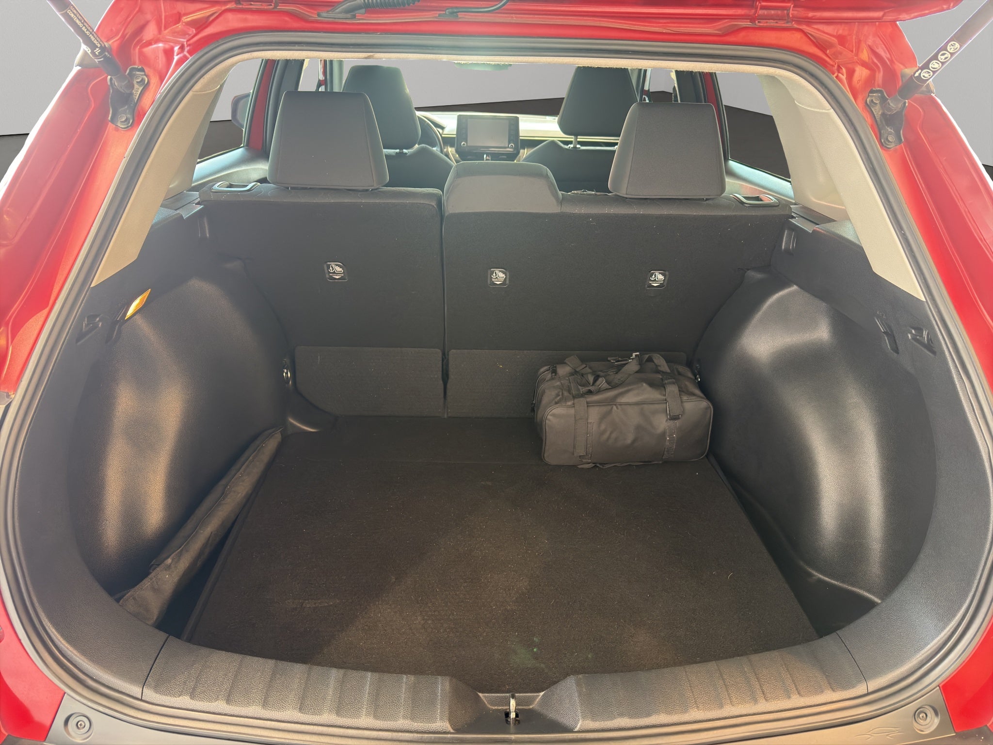 2022 Toyota Corolla Cross VUD 5 pts. LE, 2.0l, TA, QC, RA-17