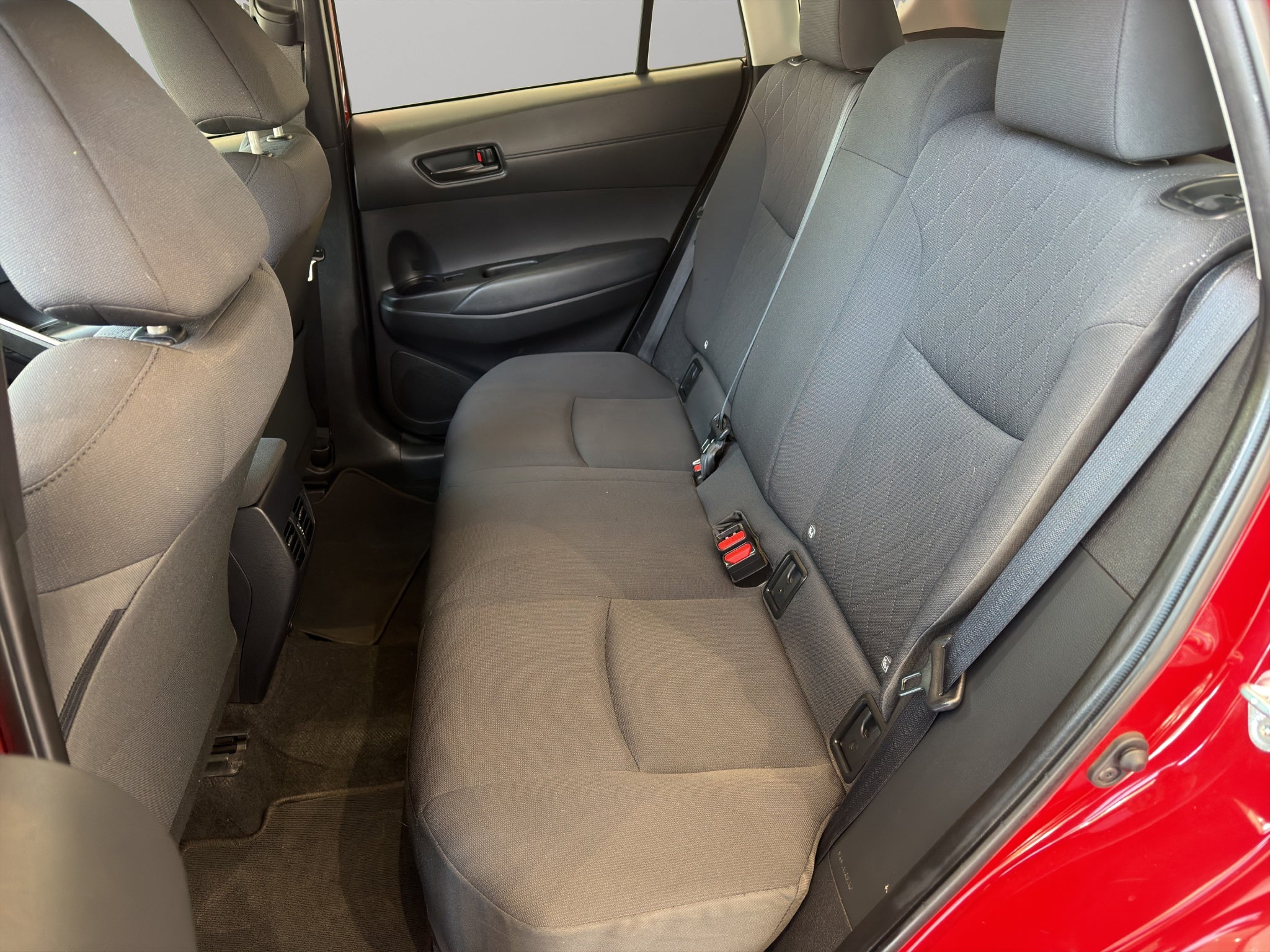 2022 Toyota Corolla Cross VUD 5 pts. LE, 2.0l, TA, QC, RA-17