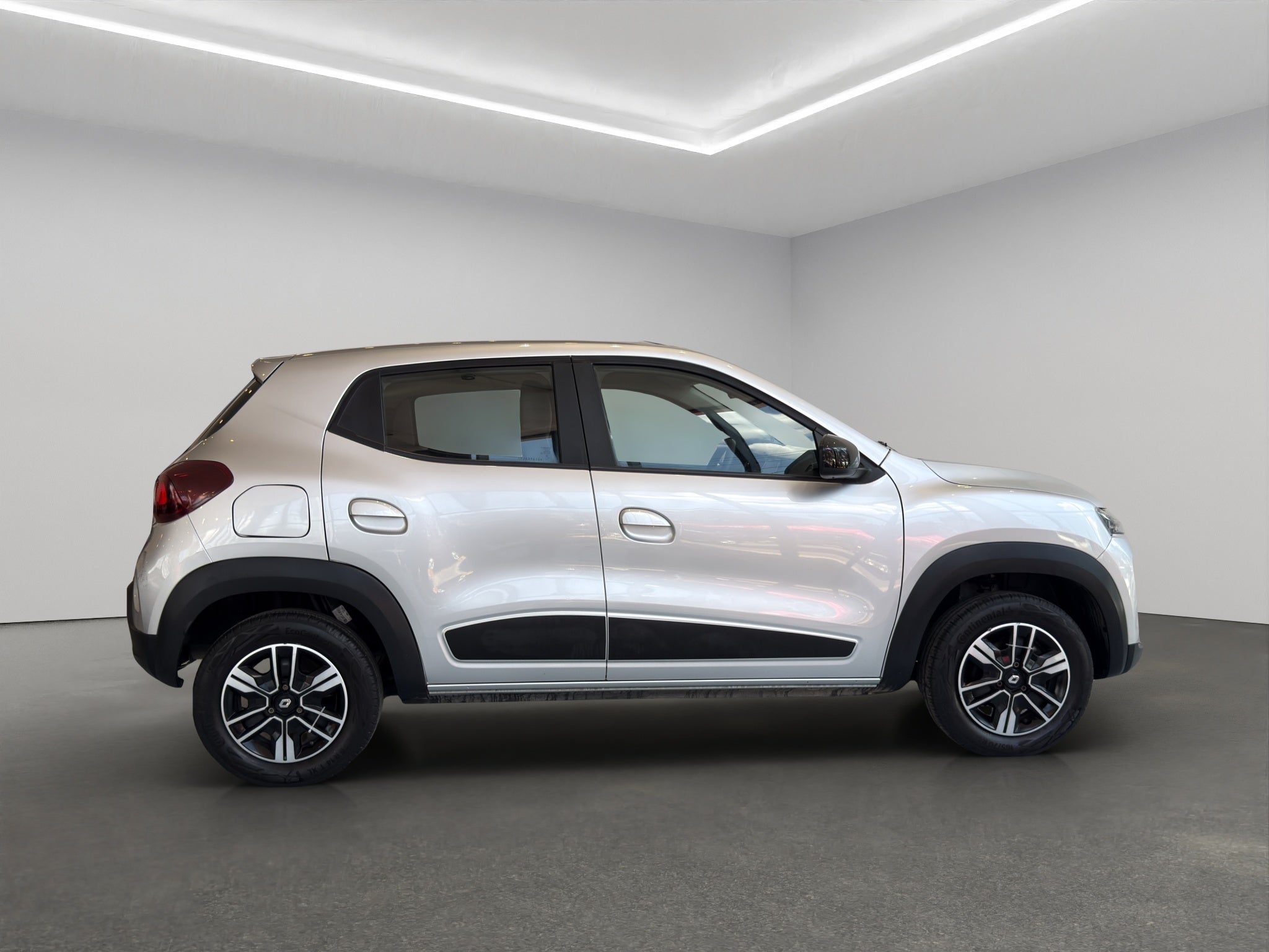 2024 Renault Kwid 5 pts. HB Iconic, TM5, a/ac., pantalla touch 8
