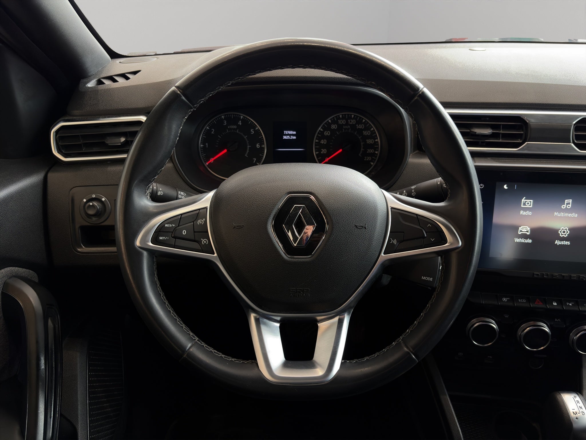 2023 Renault Duster VUD 5 pts. Iconic, 1.3T, TA, a/ac. Aut., VE, f. niebla, RA-17