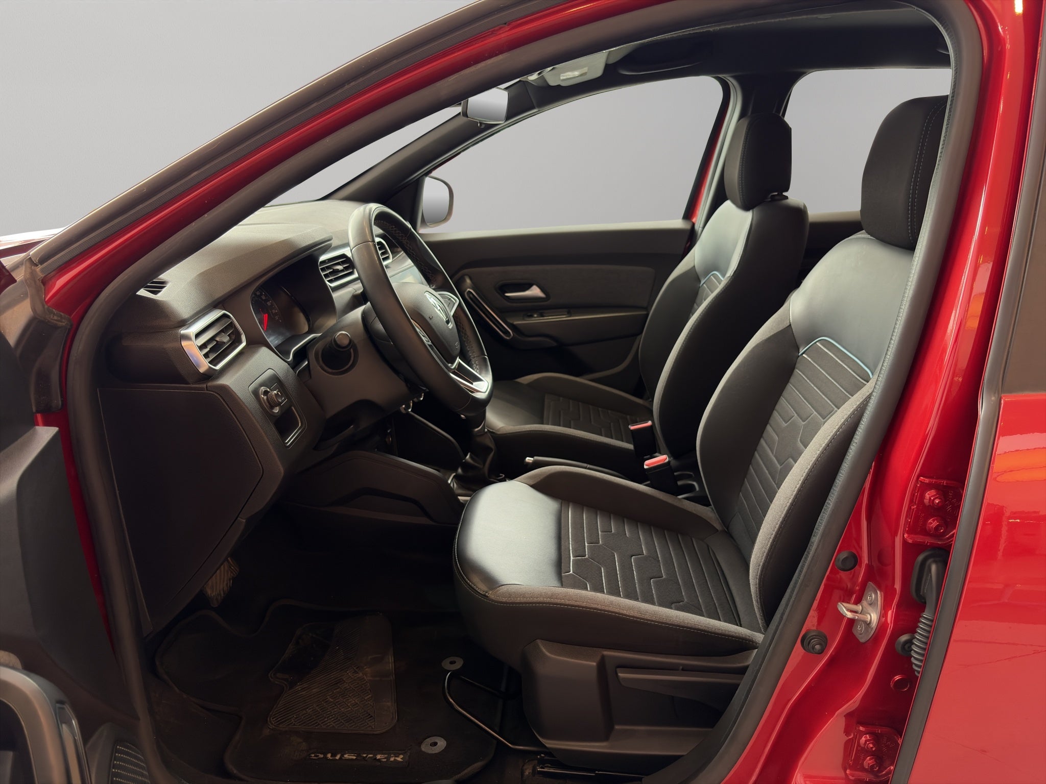 2023 Renault Duster VUD 5 pts. Iconic, 1.3T, TA, a/ac. Aut., VE, f. niebla, RA-17