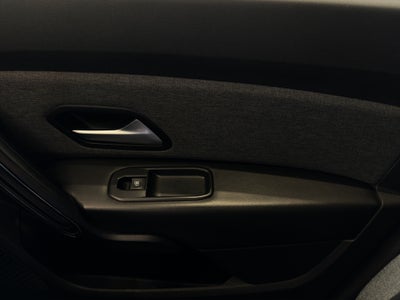 2023 Renault Duster VUD 5 pts. Iconic, 1.3T, TA, a/ac. Aut., VE, f. niebla, RA-17