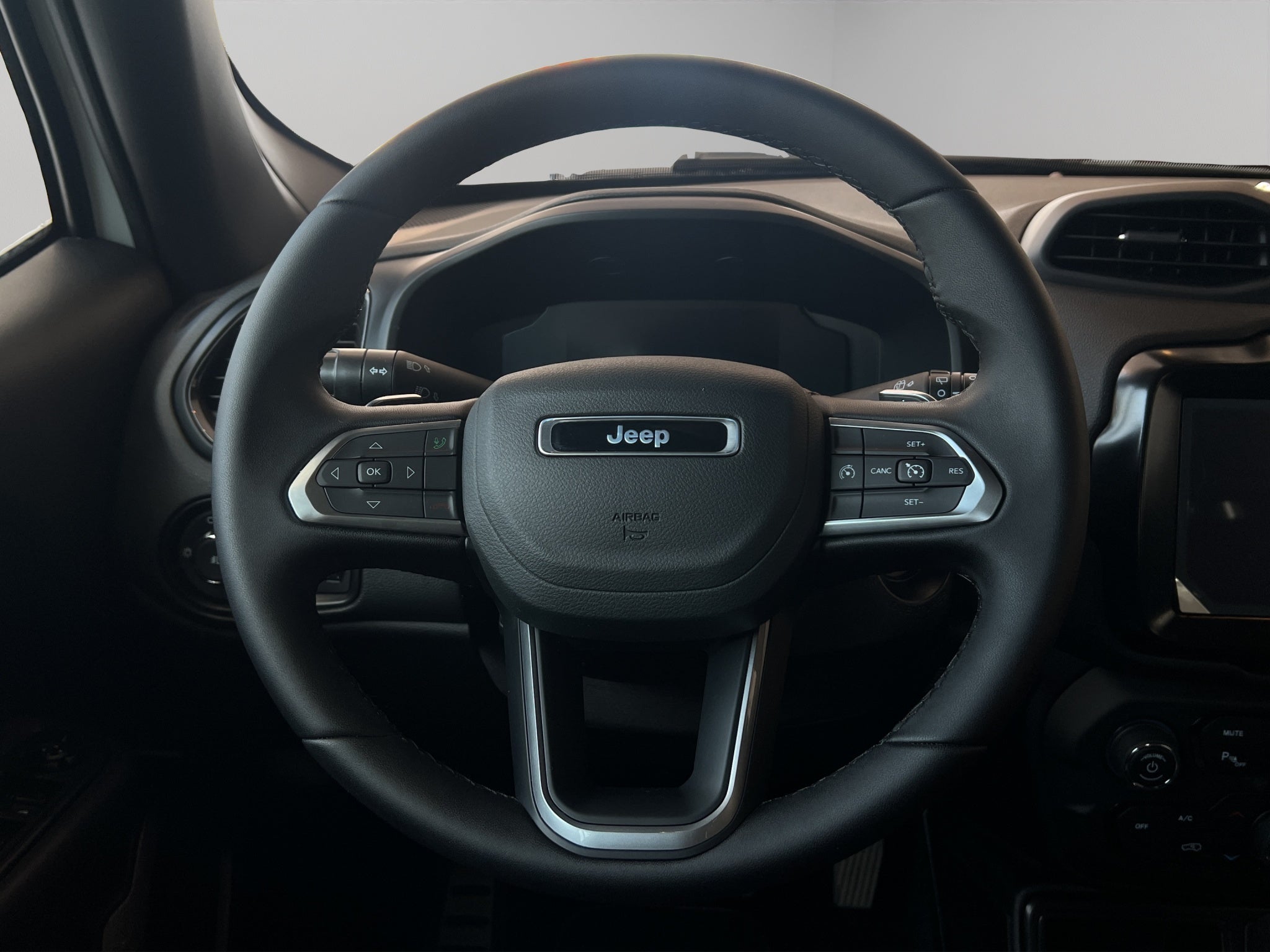 2025 Jeep Renegade VUD 5 pts. Limited S, 1.3T, TA, a/ac. Aut., piel, QCP, RA-19