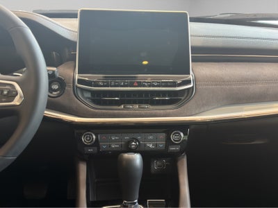2025 Jeep Commander VUD 5 pts. Overland, 1.3T, TA, a/ac. Aut., QCP, RA-19